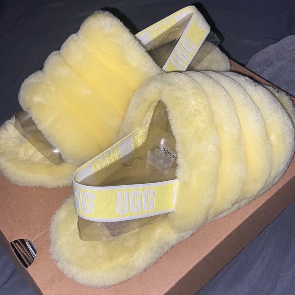YELLOW UGG SLIPPERS 💛